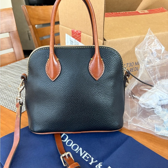 Dooney & Bourke Black Domed Satchel with Handles or Crossbody Bag Like New - Picture 6 of 16